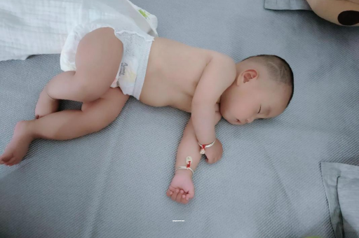 邳州孕妇肚子一跳一跳